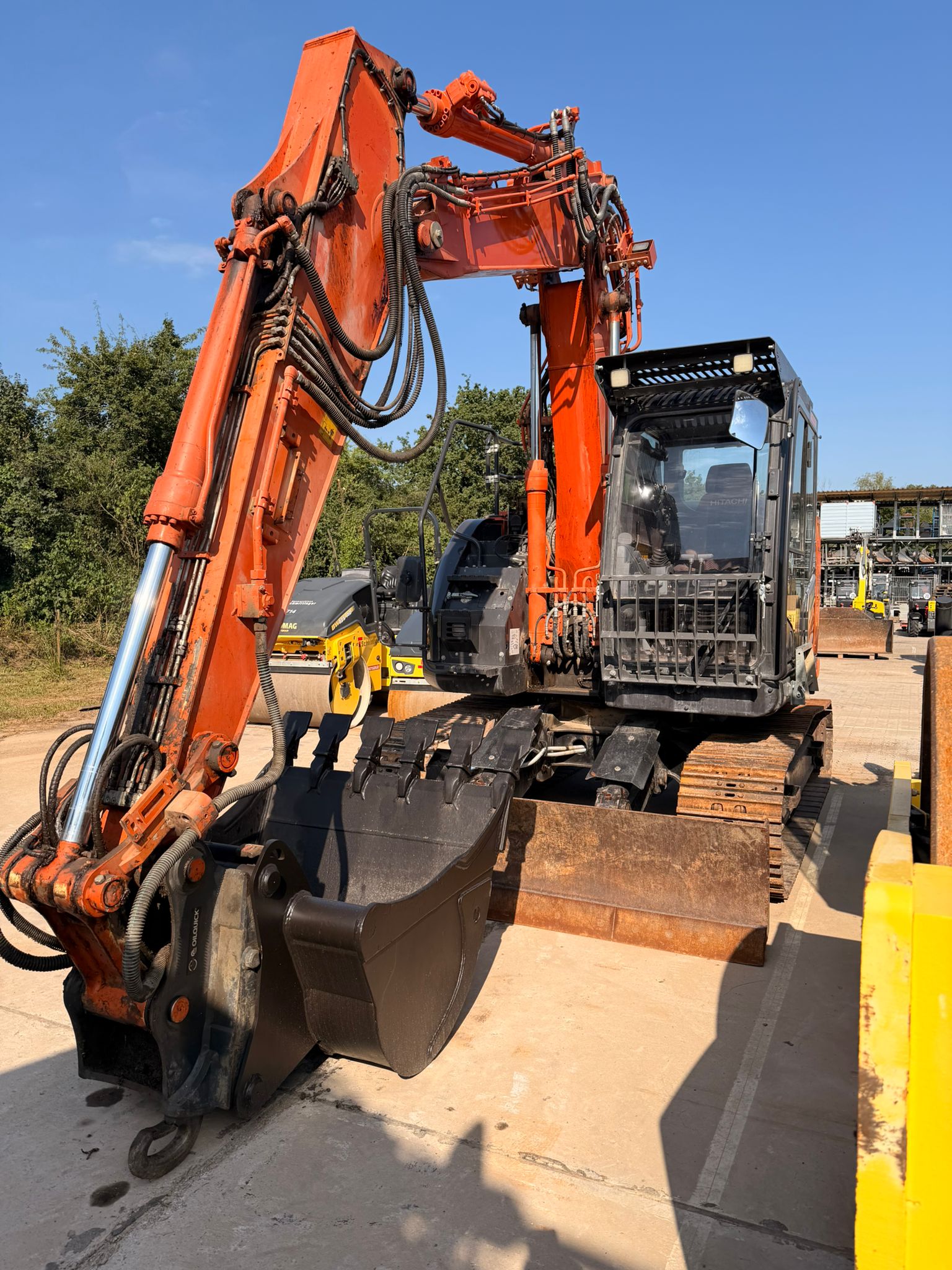Hitachi Bagger ZX 135 US-7 OQ70/55 16,2 to. – Bild 2